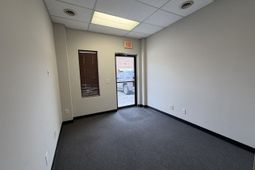 405 N Maple Street photo 4