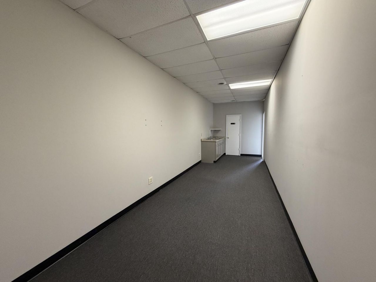 405 N Maple Street Photo 4