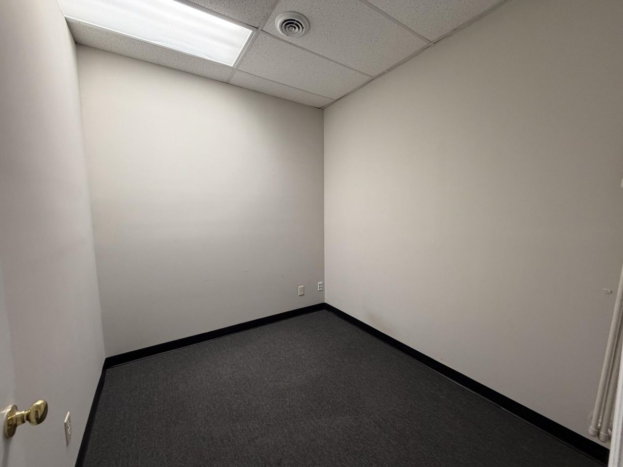 405 N Maple Street Photo 9