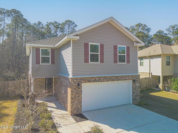5261 Overland Drive, Biloxi, MS 39532