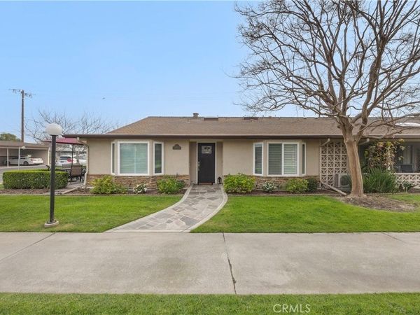 1671 Interlachen, Unit 285L, Seal Beach, CA 90740