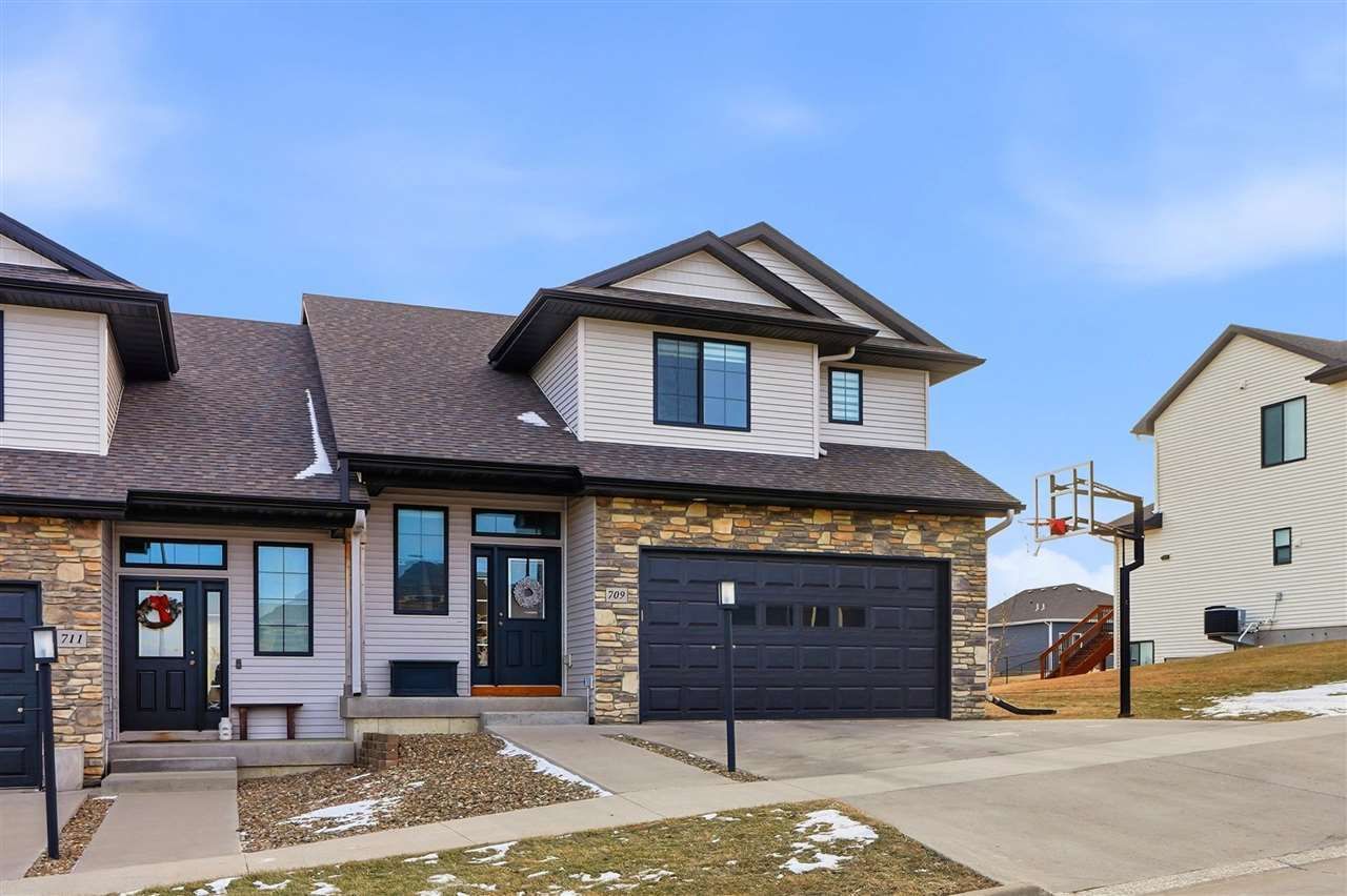 709 Rolling Hills Dr, Tiffin, IA 52340 Main Photo