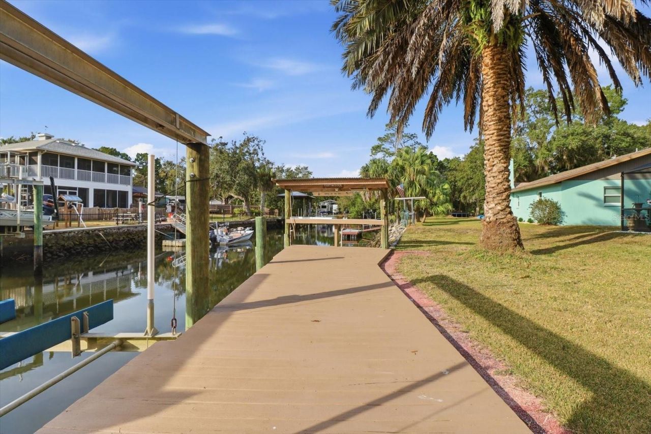 11290 W Amerindian Court, Crystal River, FL 34429 Photo