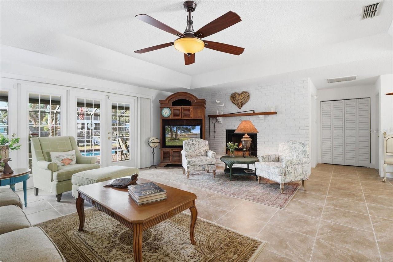 11290 W Amerindian Court, Crystal River, FL 34429 Photo