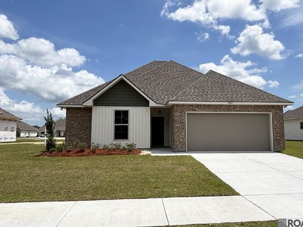 1422 Marshland Avenue, Gonzales, LA 70737