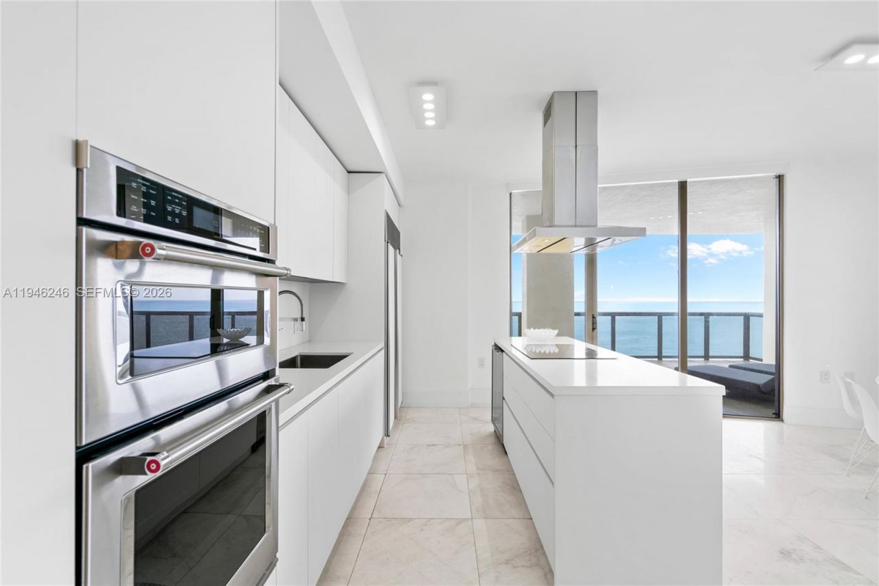 16275 Collins Ave, Unit 1501, Sunny Isles Beach, FL 33160 Photo