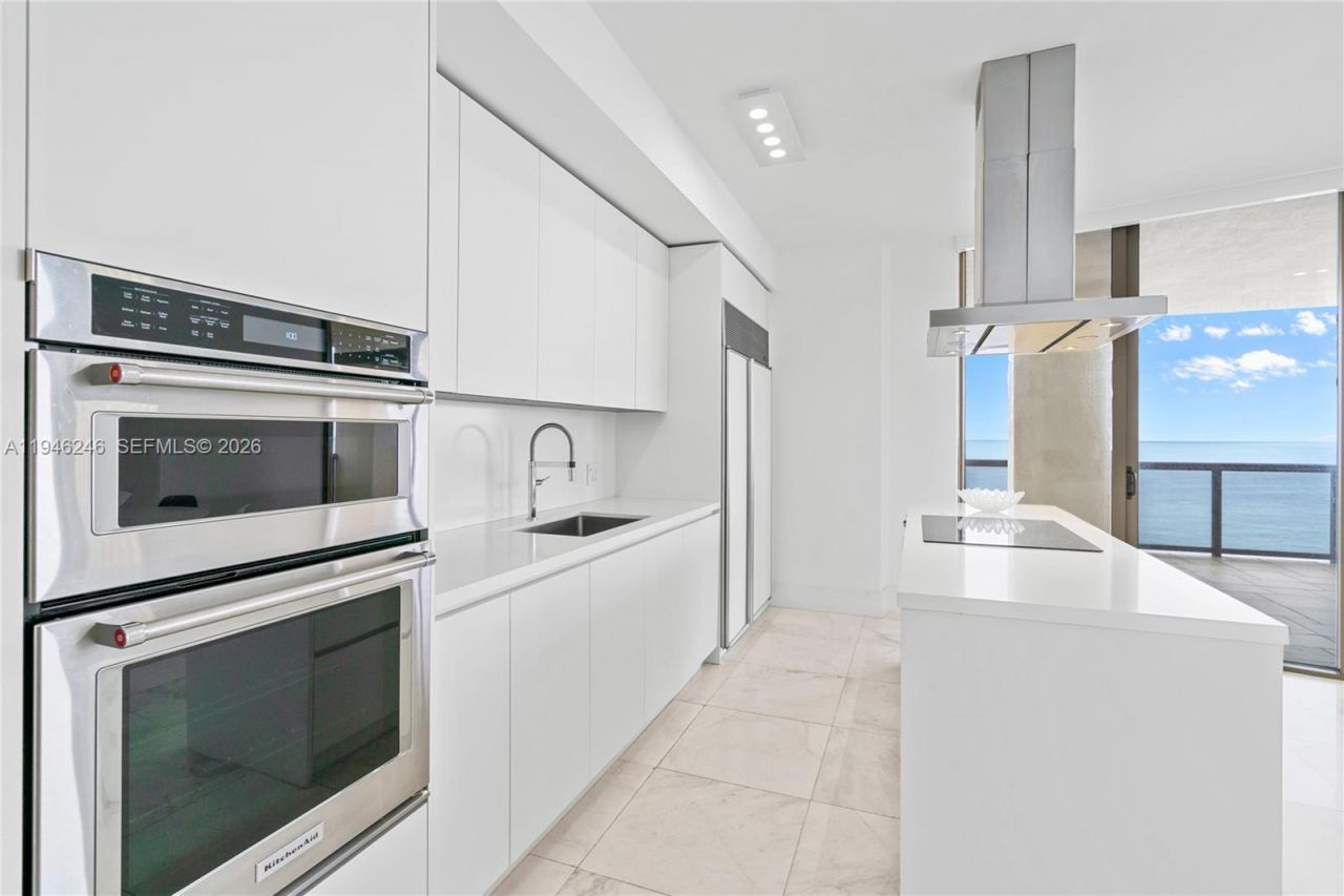 16275 Collins Ave, Unit 1501, Sunny Isles Beach, FL 33160 Photo