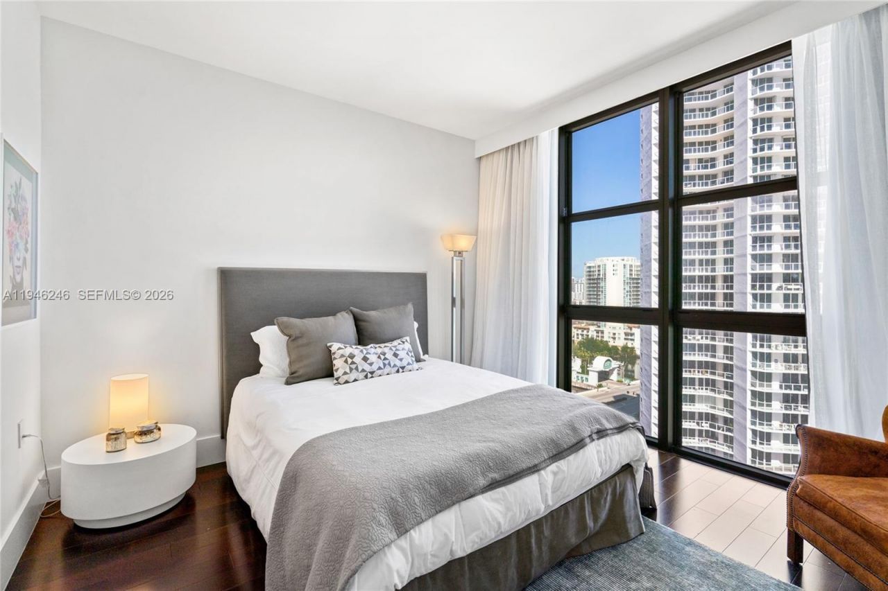 16275 Collins Ave, Unit 1501, Sunny Isles Beach, FL 33160 Photo