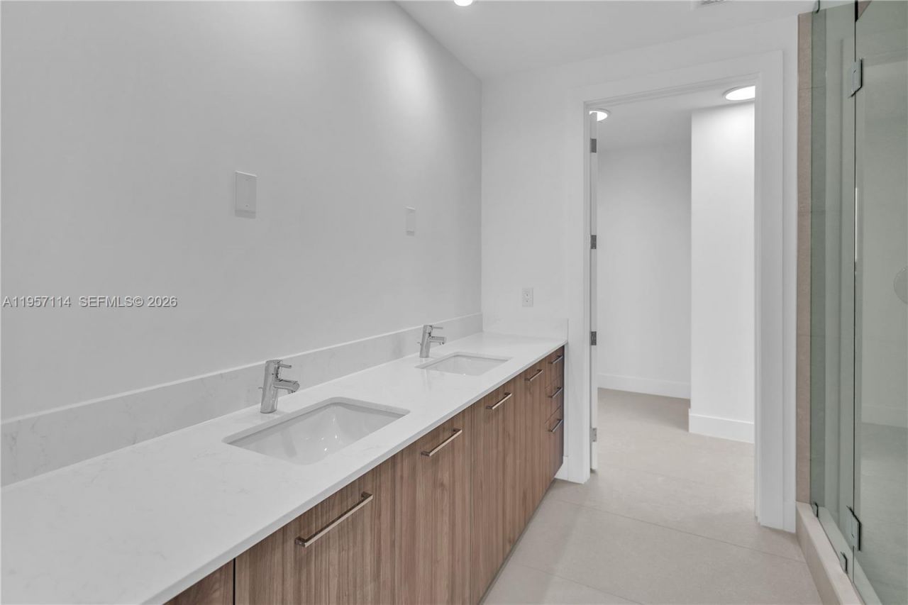 151 N Seabreeze Blvd, Unit 2003E, Fort Lauderdale, FL 33304 Photo