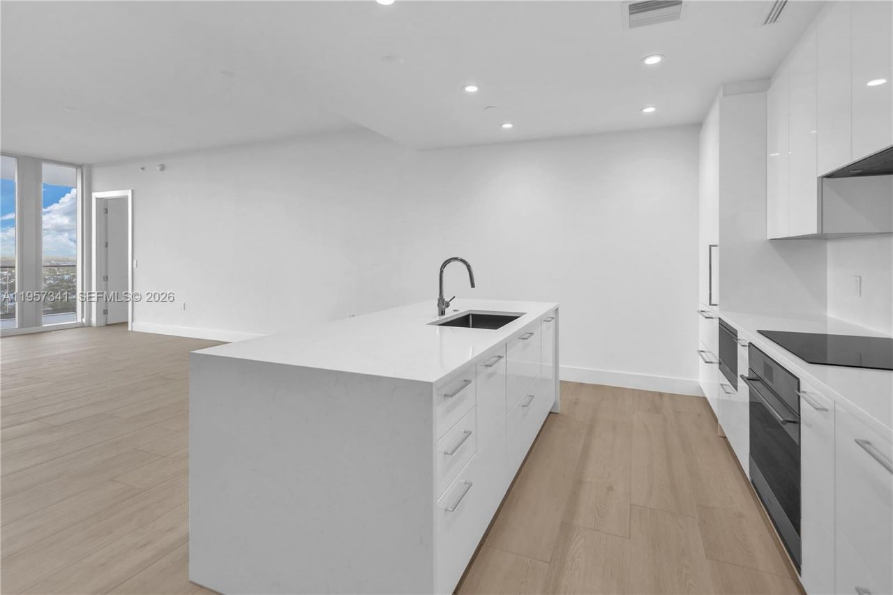 153 N Seabreeze Blvd, Unit 2003S, Fort Lauderdale, FL 33304 Photo