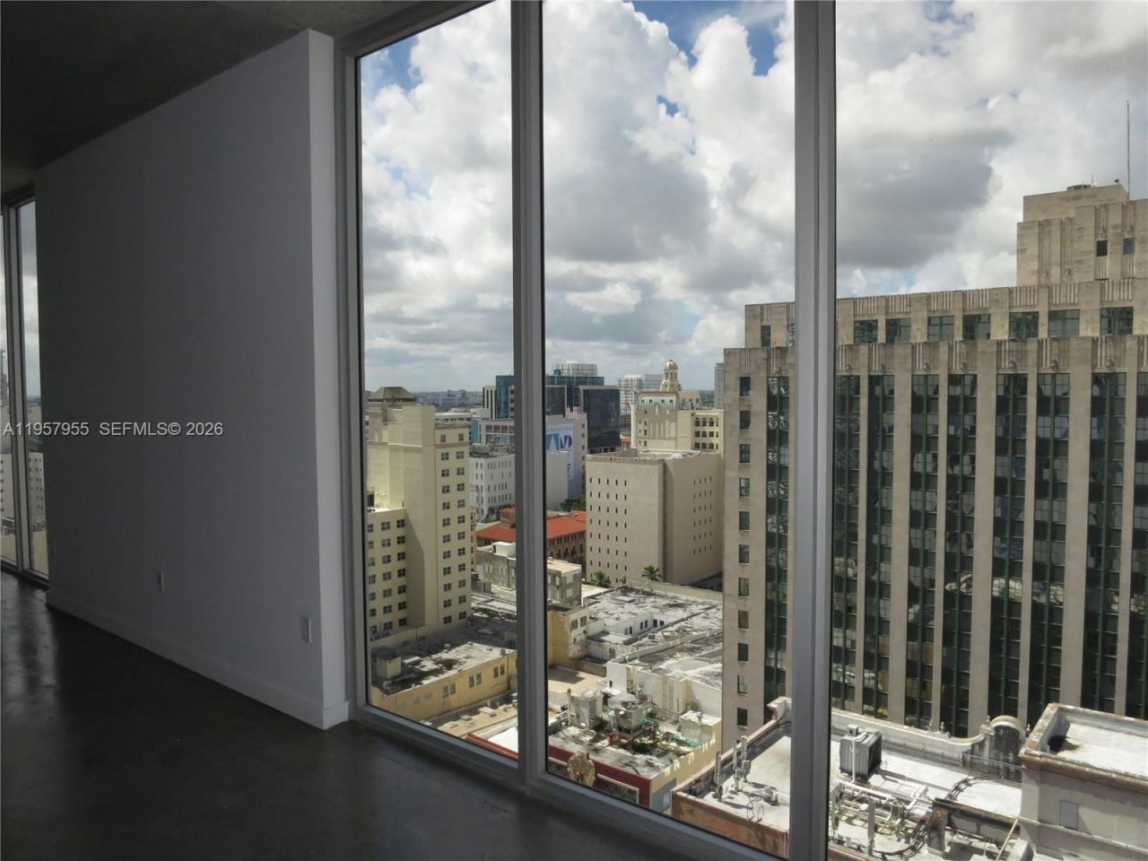 151 SE 1 St , Unit 1902, Miami, FL 33131 Photo