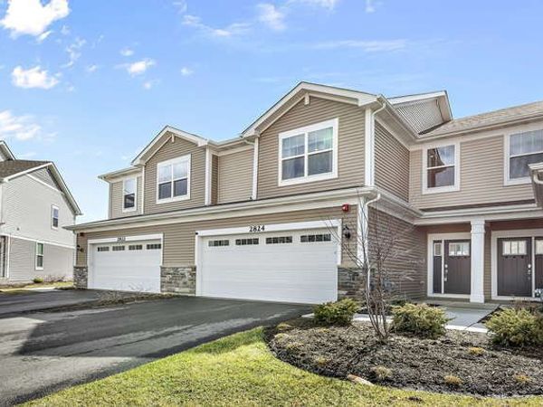 2824 Kessler Drive, Unit 2824, Mundelein, IL 60060