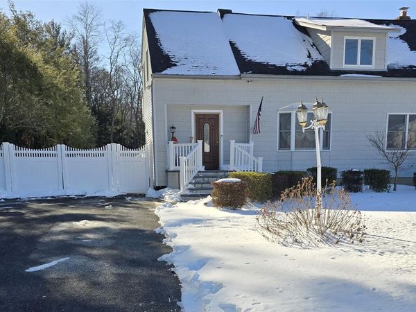 142 Jamaica Avenue, Medford, NY 11763