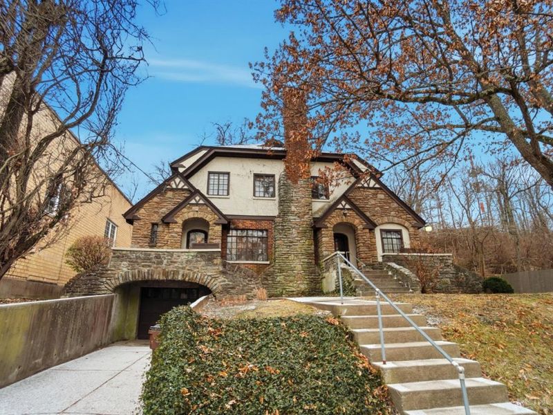 820 Delta Avenue, Cincinnati, OH 45226 Photo 2