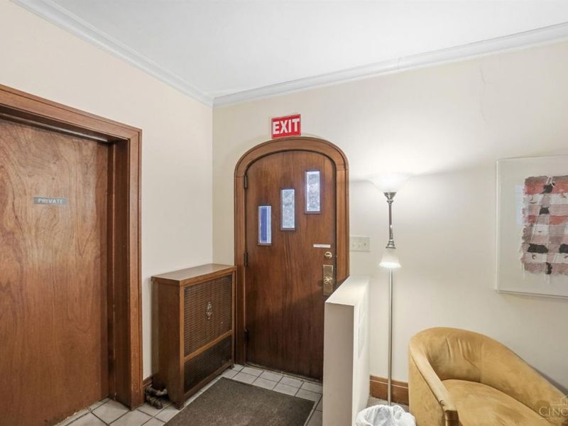 820 Delta Avenue, Cincinnati, OH 45226 Photo 8