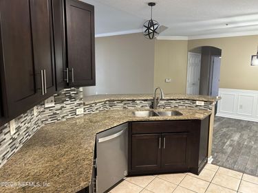 785 OAKLEAF PLANTATION Parkway, Unit 1011, Orange Park, FL 32065