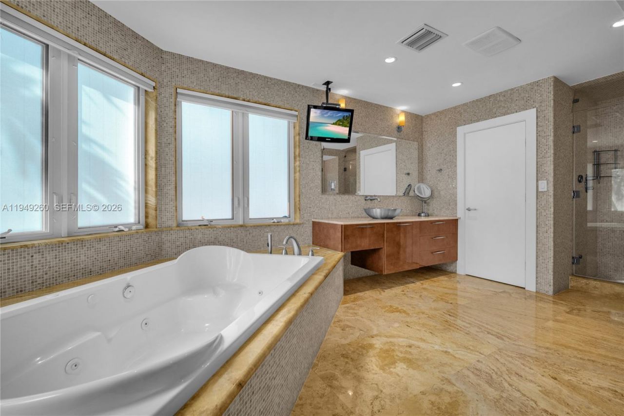 1710 S Miami Ave, Miami, FL 33129 Photo