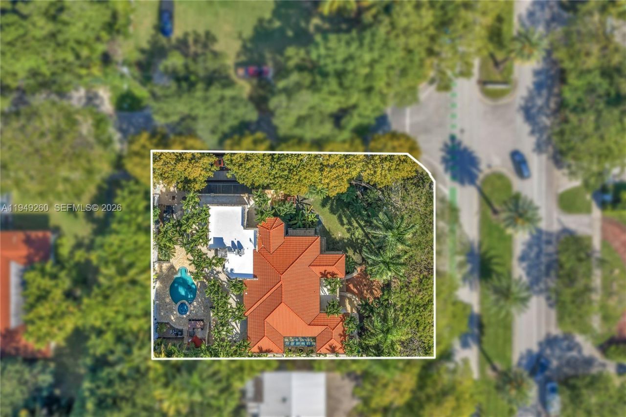 1710 S Miami Ave, Miami, FL 33129 Photo