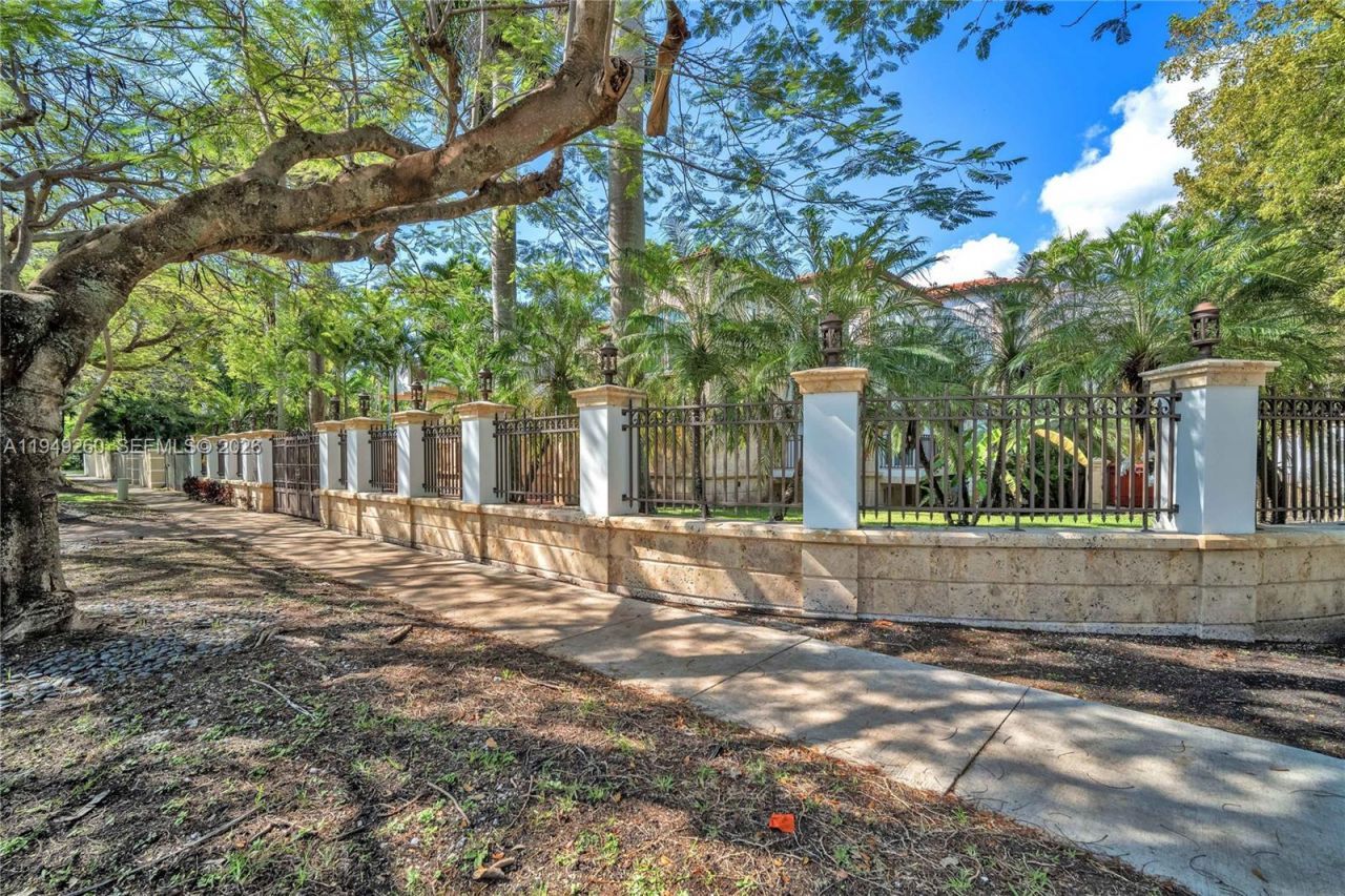 1710 S Miami Ave, Miami, FL 33129 Photo