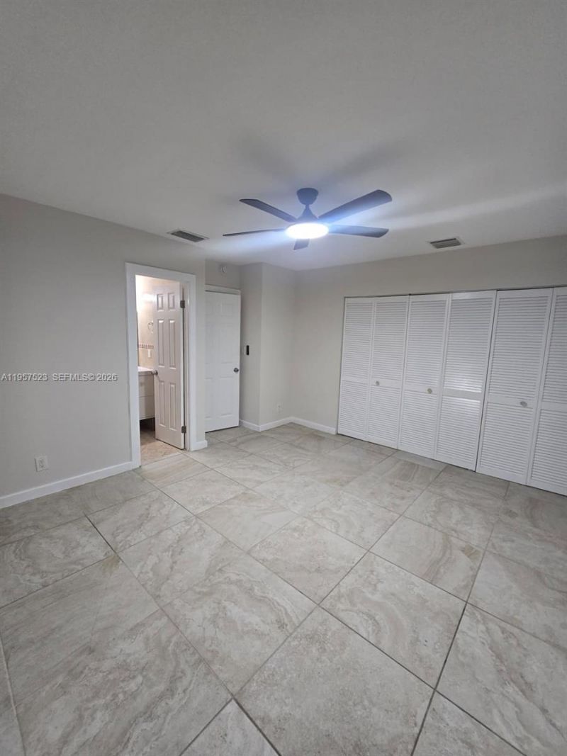 5151 W Oakland Park Blvd, Unit 303, Lauderdale Lakes, FL 33313 Photo