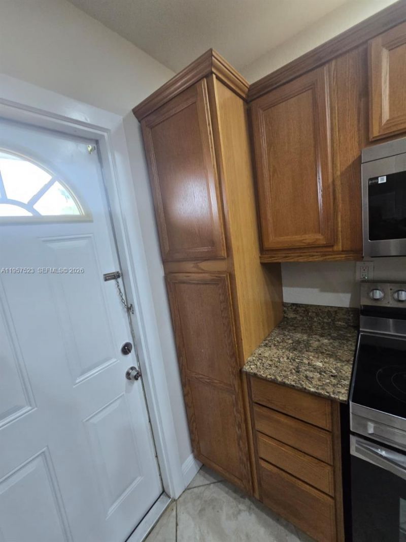 5151 W Oakland Park Blvd , Unit 303, Lauderdale Lakes, FL 33313 Photo