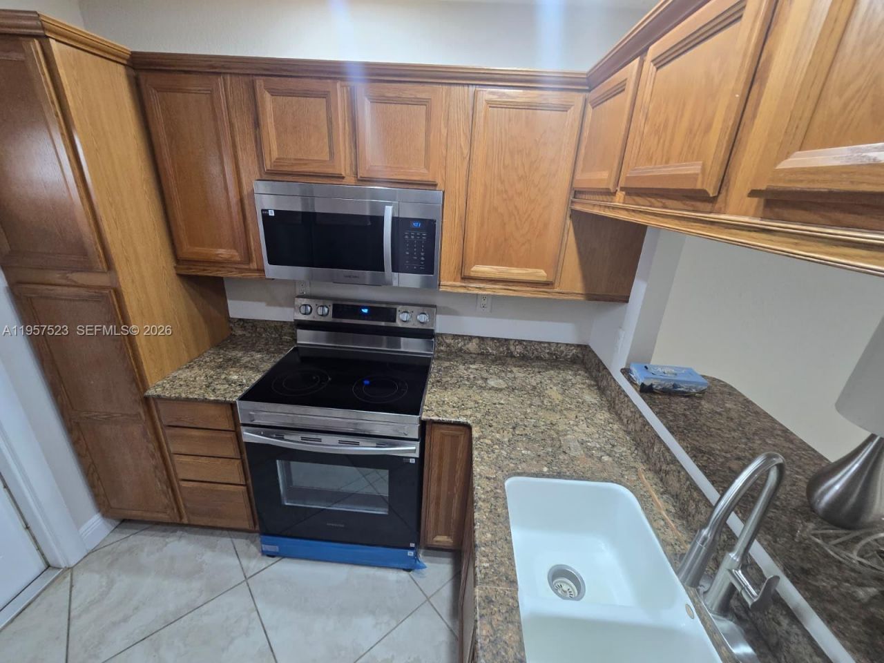 5151 W Oakland Park Blvd , Unit 303, Lauderdale Lakes, FL 33313 Photo