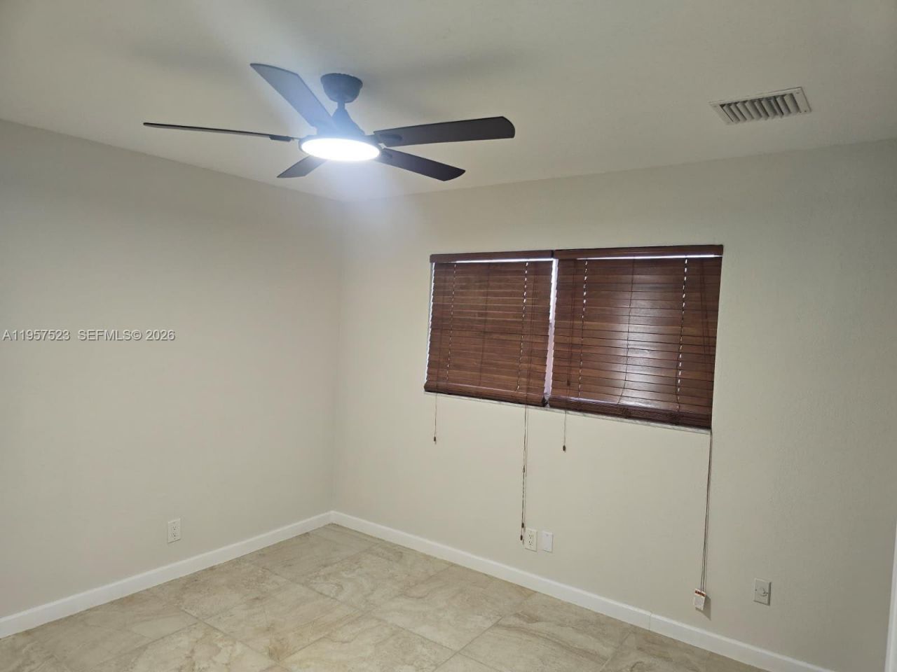 5151 W Oakland Park Blvd, Unit 303, Lauderdale Lakes, FL 33313 Photo