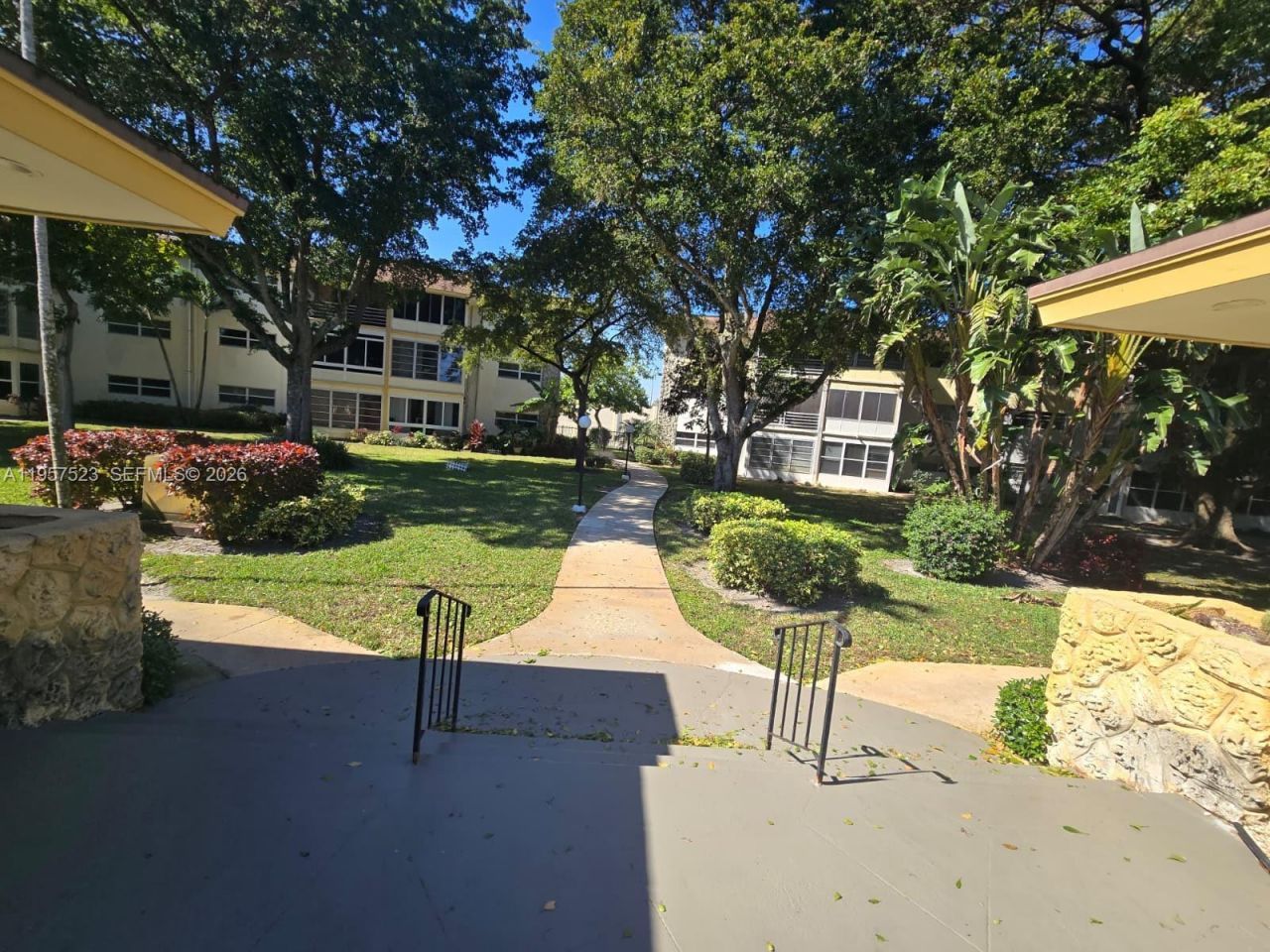 5151 W Oakland Park Blvd , Unit 303, Lauderdale Lakes, FL 33313 Photo