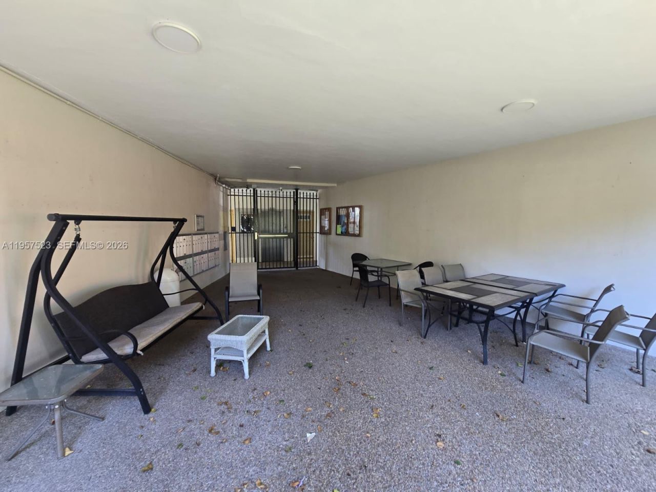 5151 W Oakland Park Blvd , Unit 303, Lauderdale Lakes, FL 33313 Photo