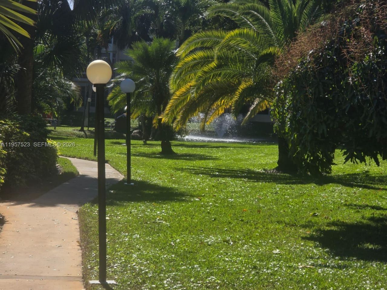 5151 W Oakland Park Blvd, Unit 303, Lauderdale Lakes, FL 33313 Photo