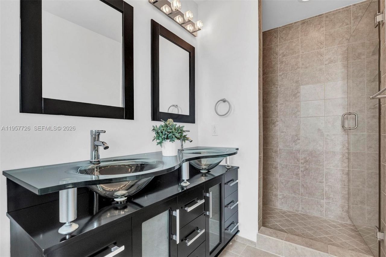 60 SW 13th St, Unit 3400, Miami, FL 33130 Photo