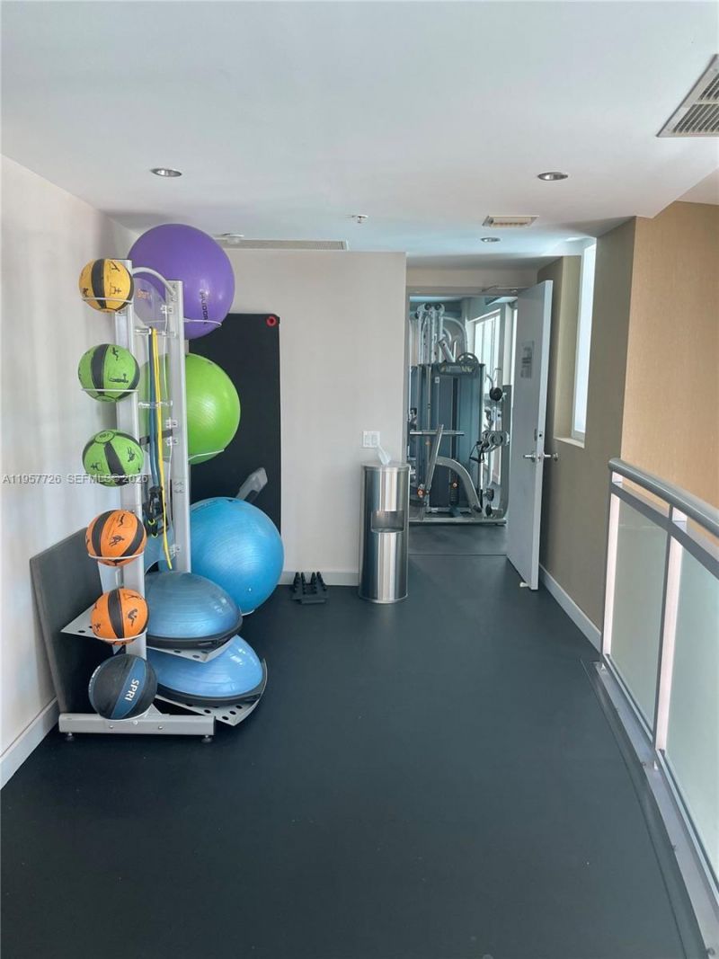 60 SW 13th St, Unit 3400, Miami, FL 33130 Photo