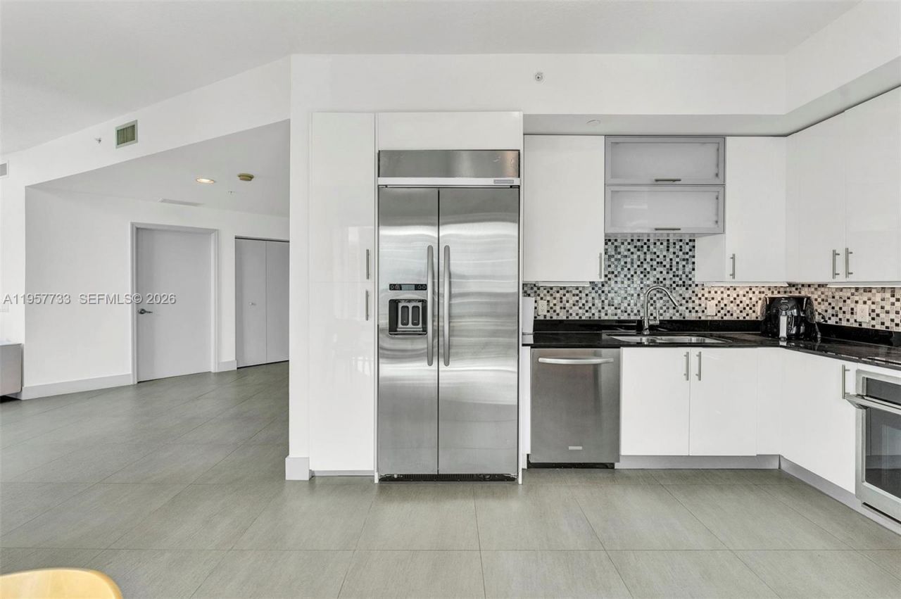 60 SW 13th St , Unit 3400, Miami, FL 33130 Photo