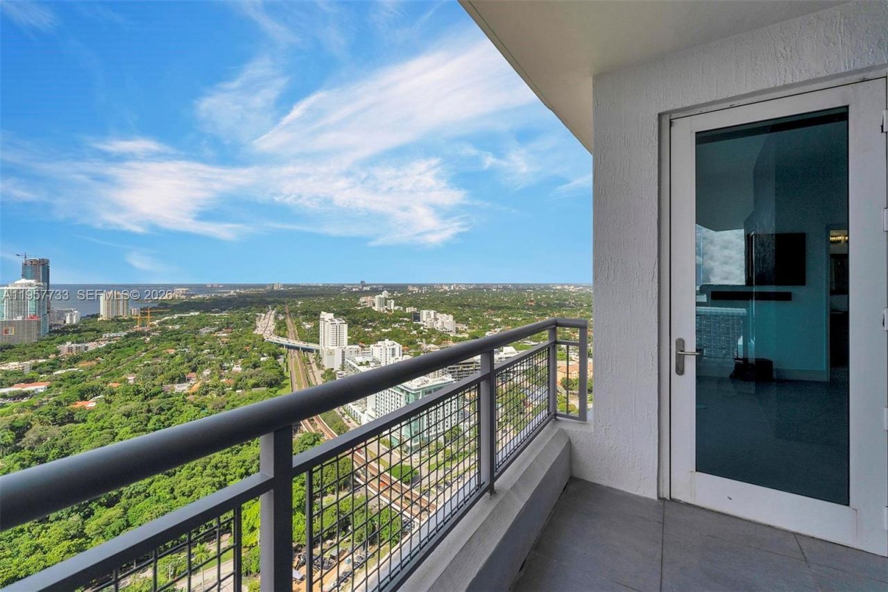 60 SW 13th St , Unit 3400, Miami, FL 33130 Photo