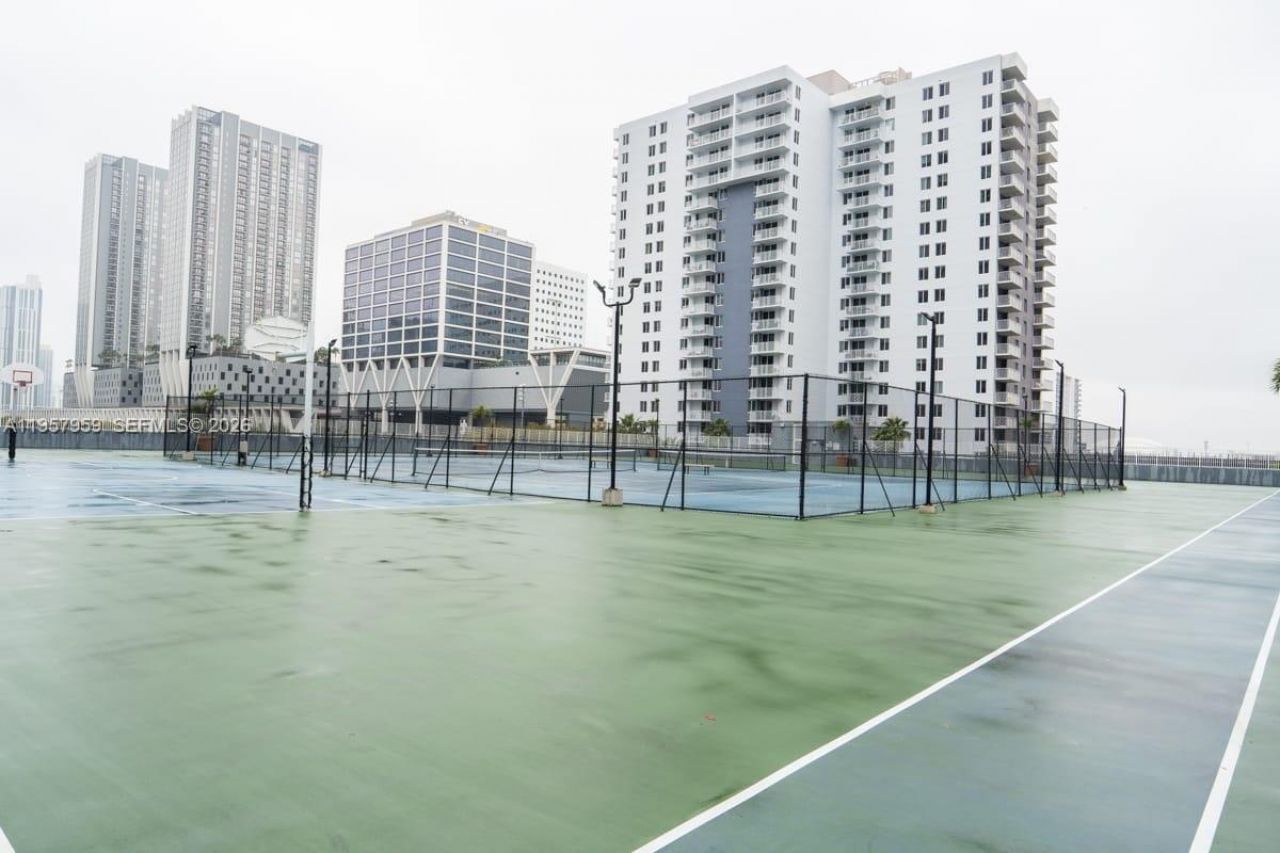 800 N Miami Ave, Unit E-1707, Miami, FL 33136 Photo