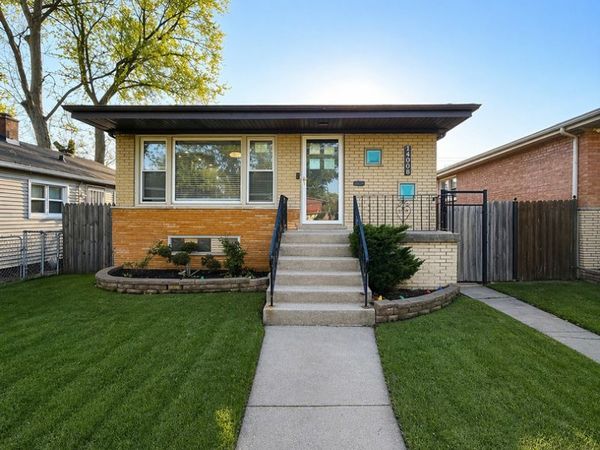 14008 S Saginaw Avenue, Burnham, IL 60633