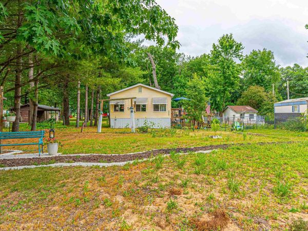 5567 PATTERSON BAY Road, Bath, IL 62617