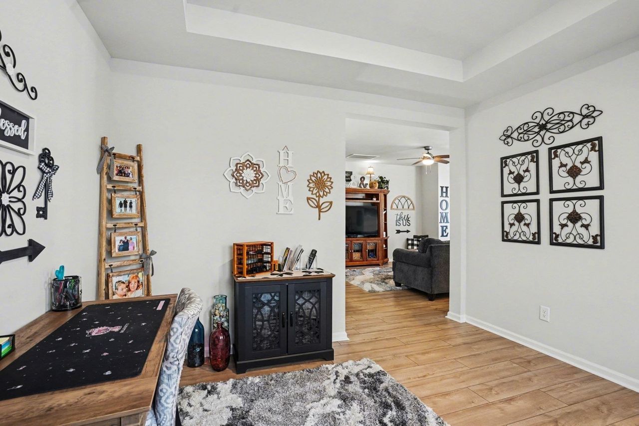 143 Albatross Way Photo 14