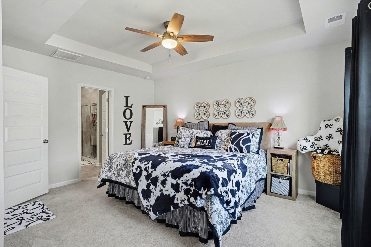 143 Albatross Way Photo 16