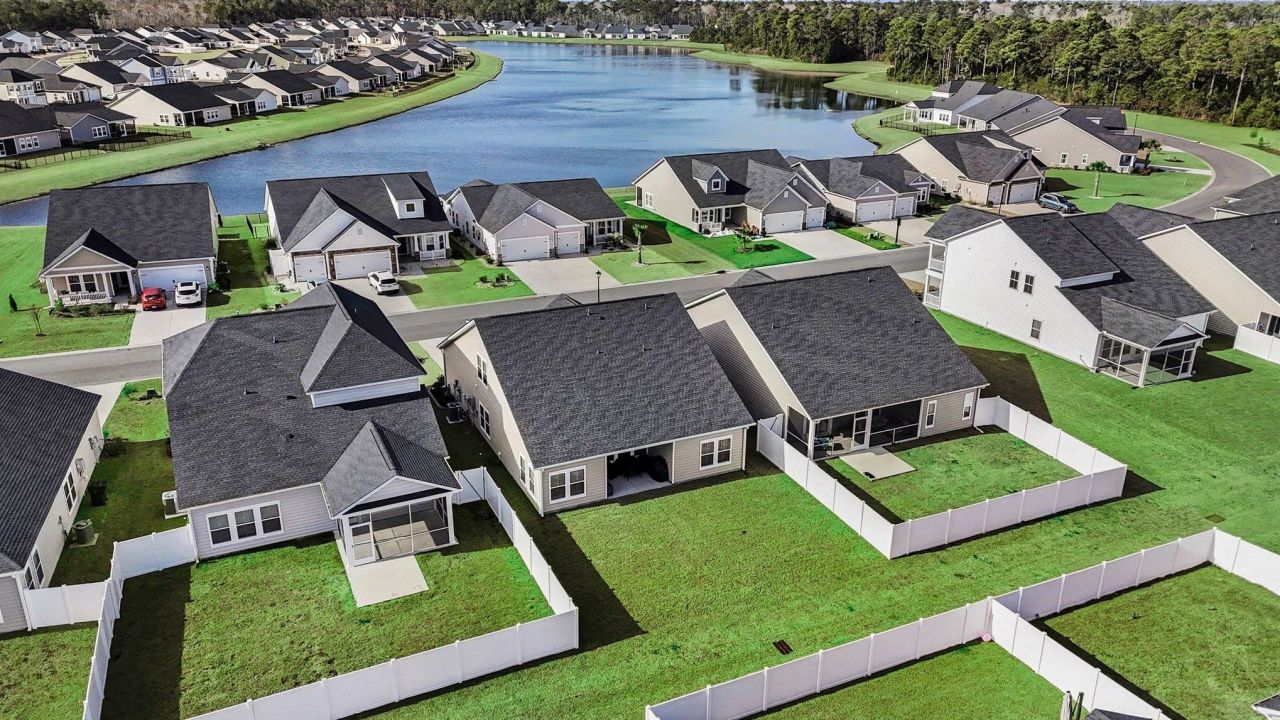 143 Albatross Way Photo 32