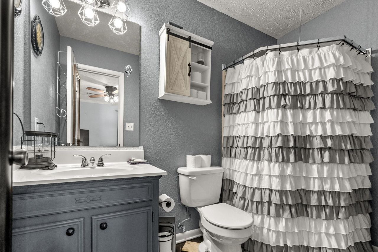 6504 Wildwood Trail Photo 22