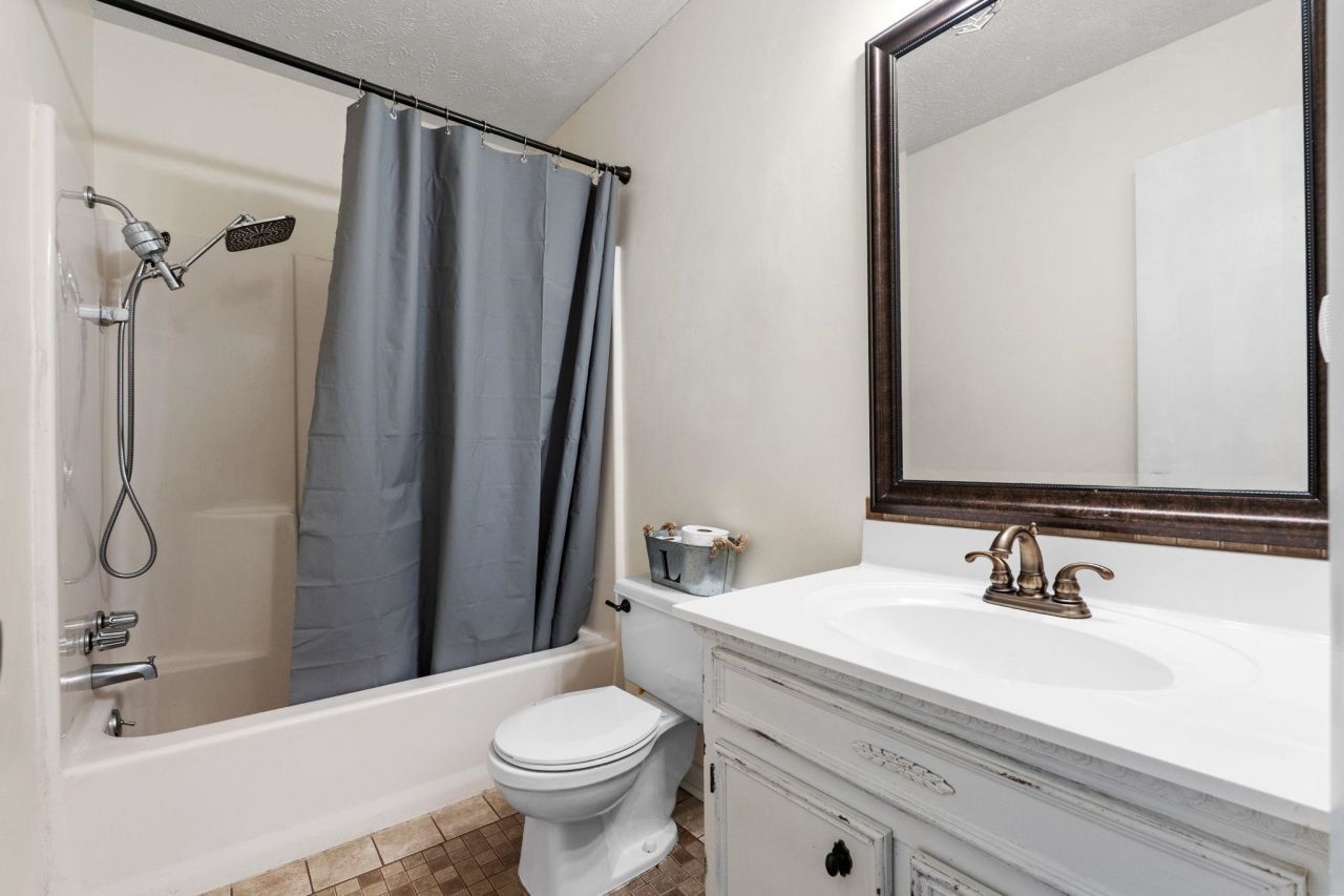 6504 Wildwood Trail Photo 25