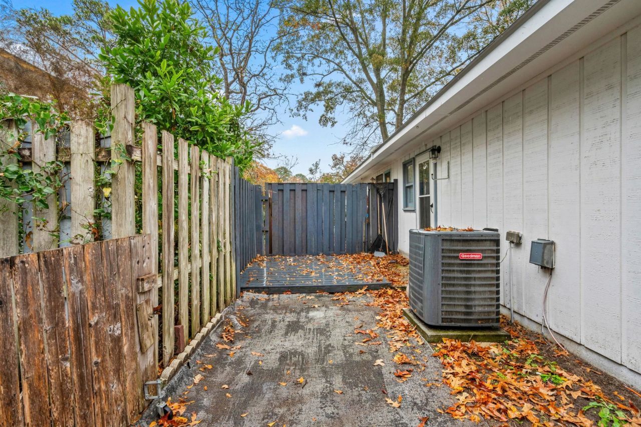 6504 Wildwood Trail Photo 28