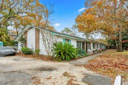 6504 Wildwood Trail photo 4