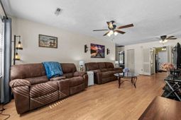 6504 Wildwood Trail photo 4
