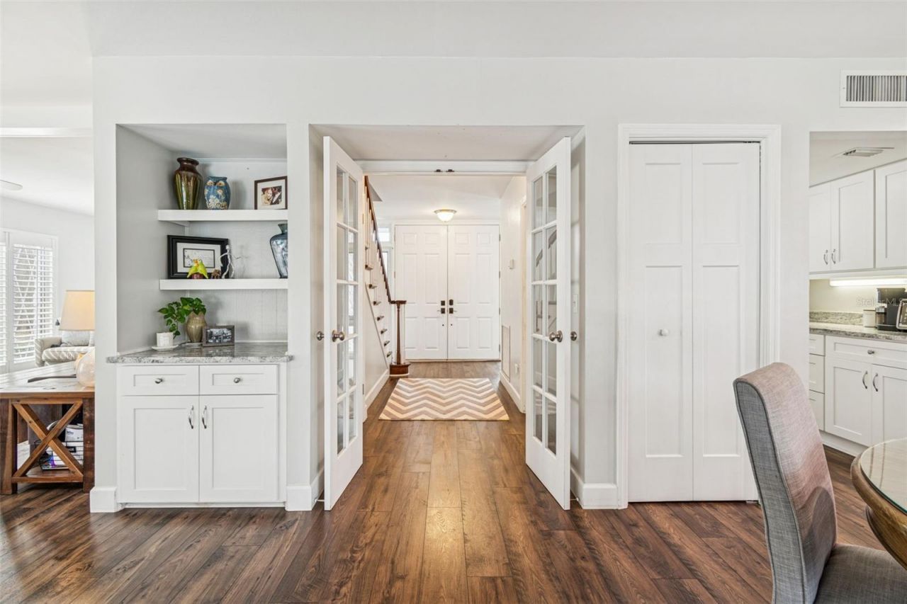 11713 Phoenix Circle, Tampa, FL 33618 Photo