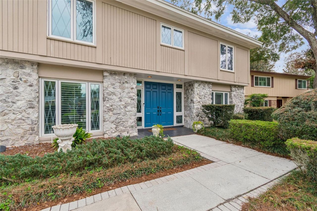 11713 Phoenix Circle, Tampa, FL 33618 Photo