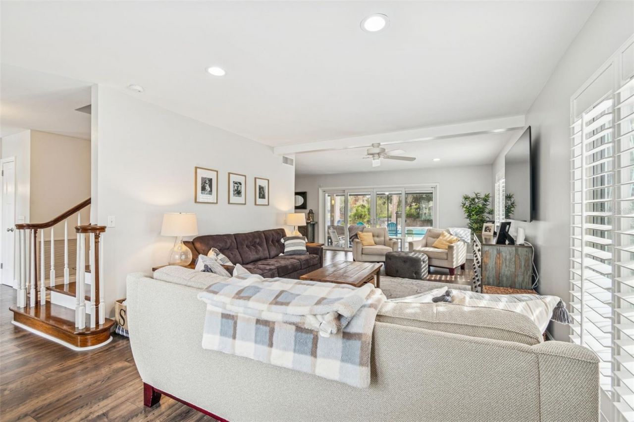 11713 Phoenix Circle, Tampa, FL 33618 Photo