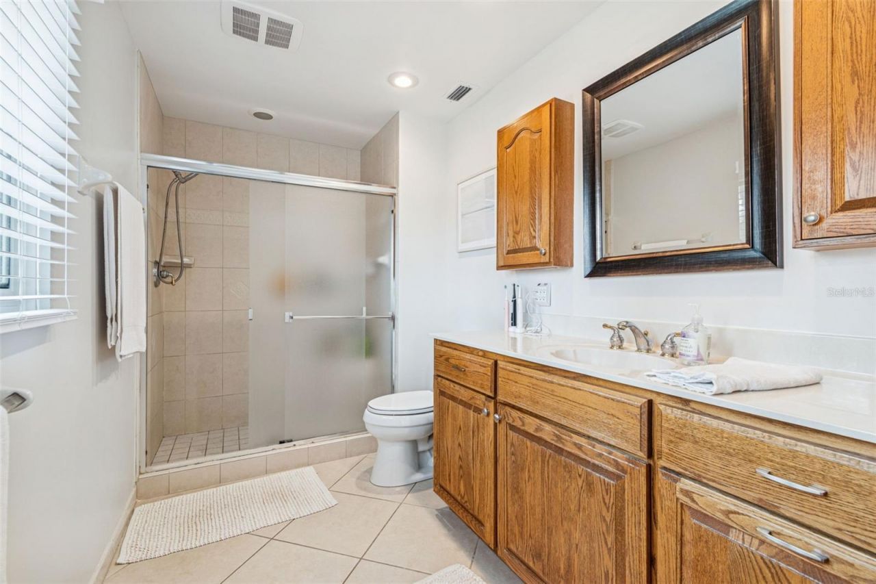 11713 Phoenix Circle, Tampa, FL 33618 Photo