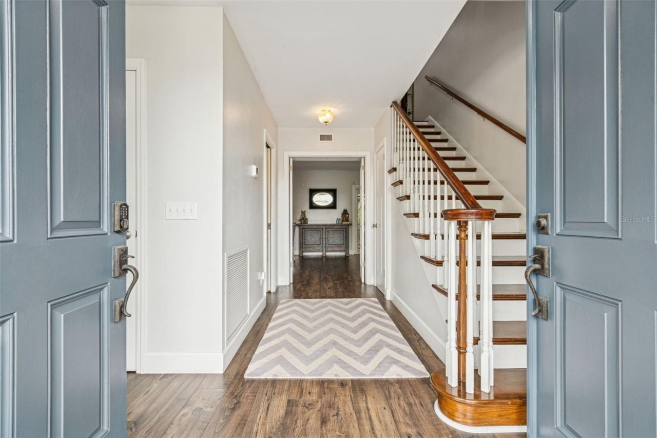 11713 Phoenix Circle, Tampa, FL 33618 Photo